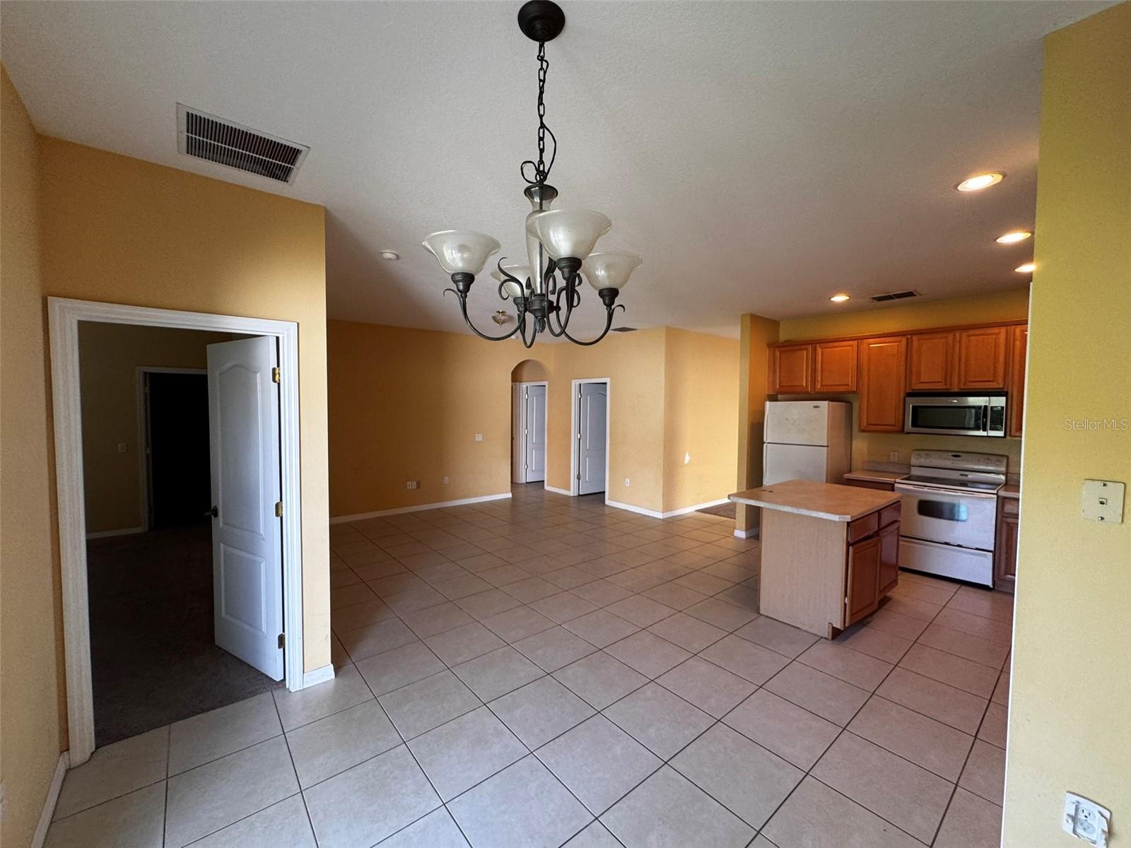 1111 HACIENDA CIR, KISSIMMEE, FL — photo 5