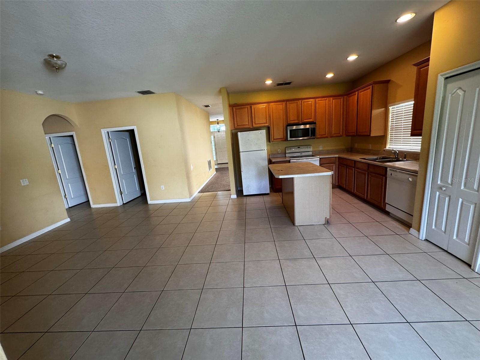 1111 HACIENDA CIR, KISSIMMEE, FL — photo 12