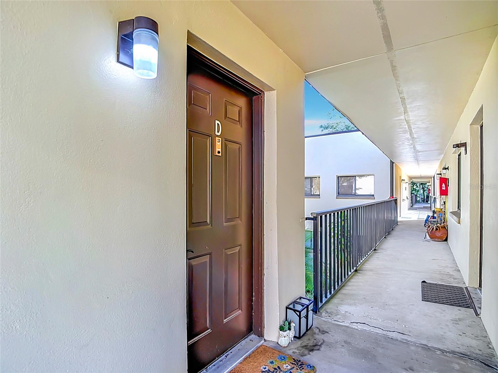 11805 RAINTREE LAKE LN #D, TEMPLE TERRACE, FL — photo 3