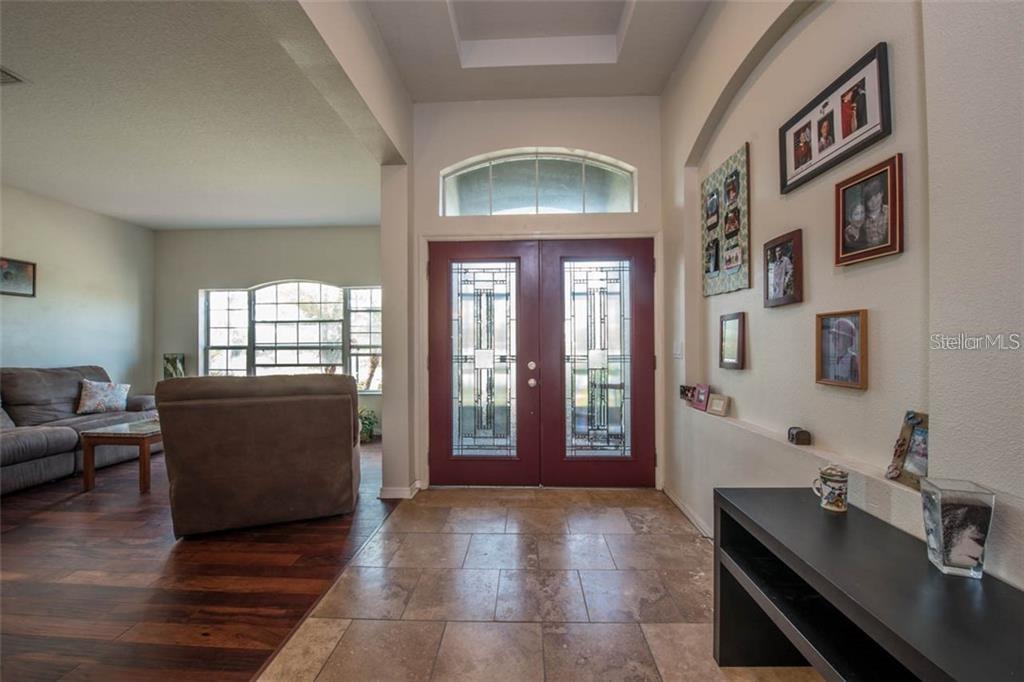 1742 MIRA LAGO CIR, RUSKIN, FL — photo 12