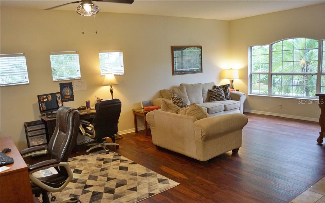 1742 MIRA LAGO CIR, RUSKIN, FL — photo 14