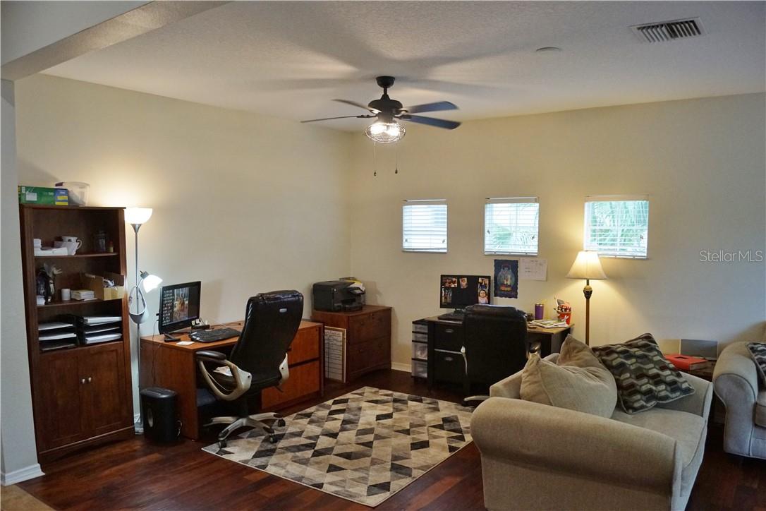 1742 MIRA LAGO CIR, RUSKIN, FL — photo 15