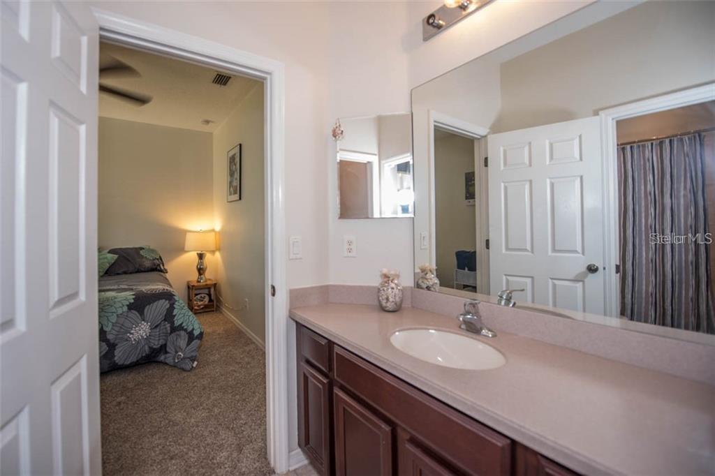 1742 MIRA LAGO CIR, RUSKIN, FL — photo 25