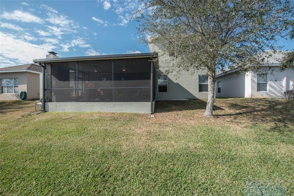 1742 MIRA LAGO CIR, RUSKIN, FL — photo 30