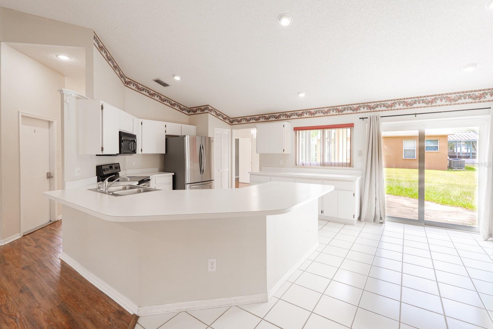 10435 CRESTFIELD DR, RIVERVIEW, FL — photo 16