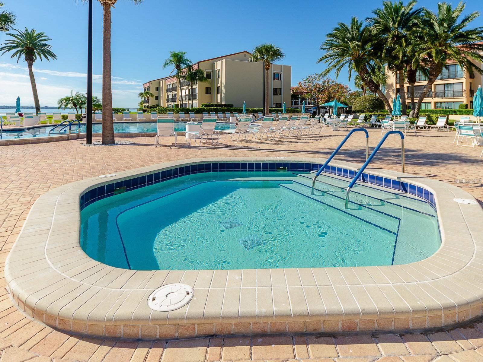 800 S GULFVIEW BLVD #305, CLEARWATER BEACH, FL — photo 6