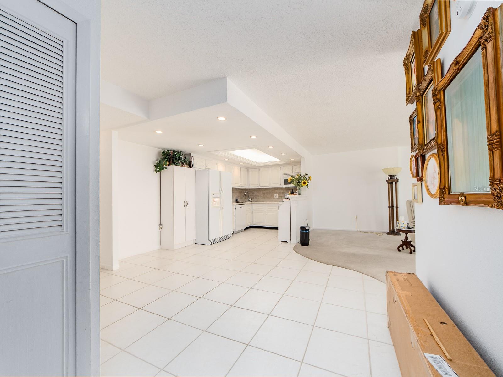 800 S GULFVIEW BLVD #305, CLEARWATER BEACH, FL — photo 8