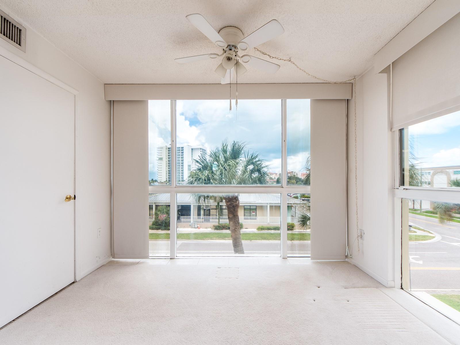 800 S GULFVIEW BLVD #305, CLEARWATER BEACH, FL — photo 14