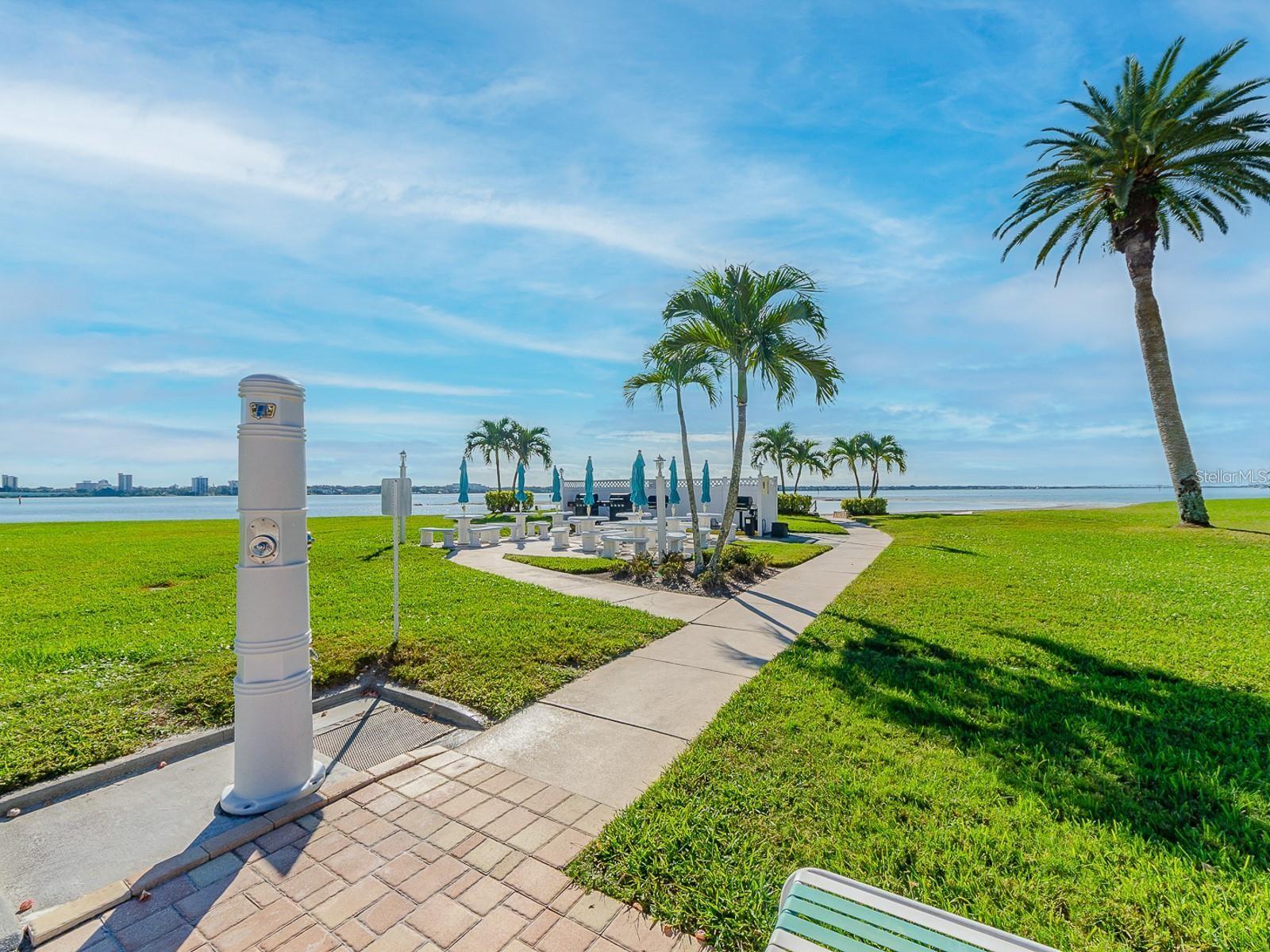 800 S GULFVIEW BLVD #305, CLEARWATER BEACH, FL — photo 36