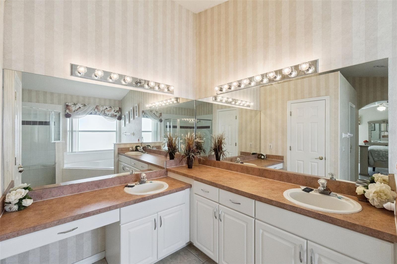 4706 CUMBRIAN LAKES DR, KISSIMMEE, FL — photo 28