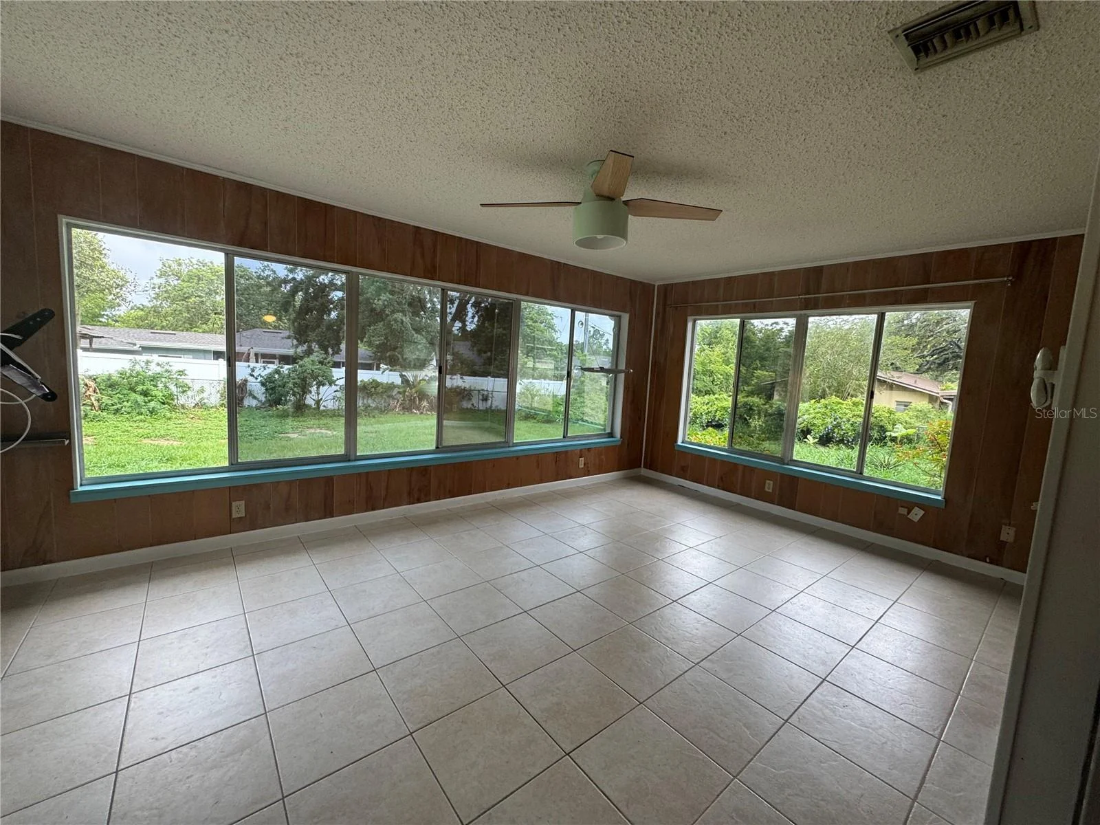 1079 SEMINOLE ST, CLERMONT, FL — photo 3