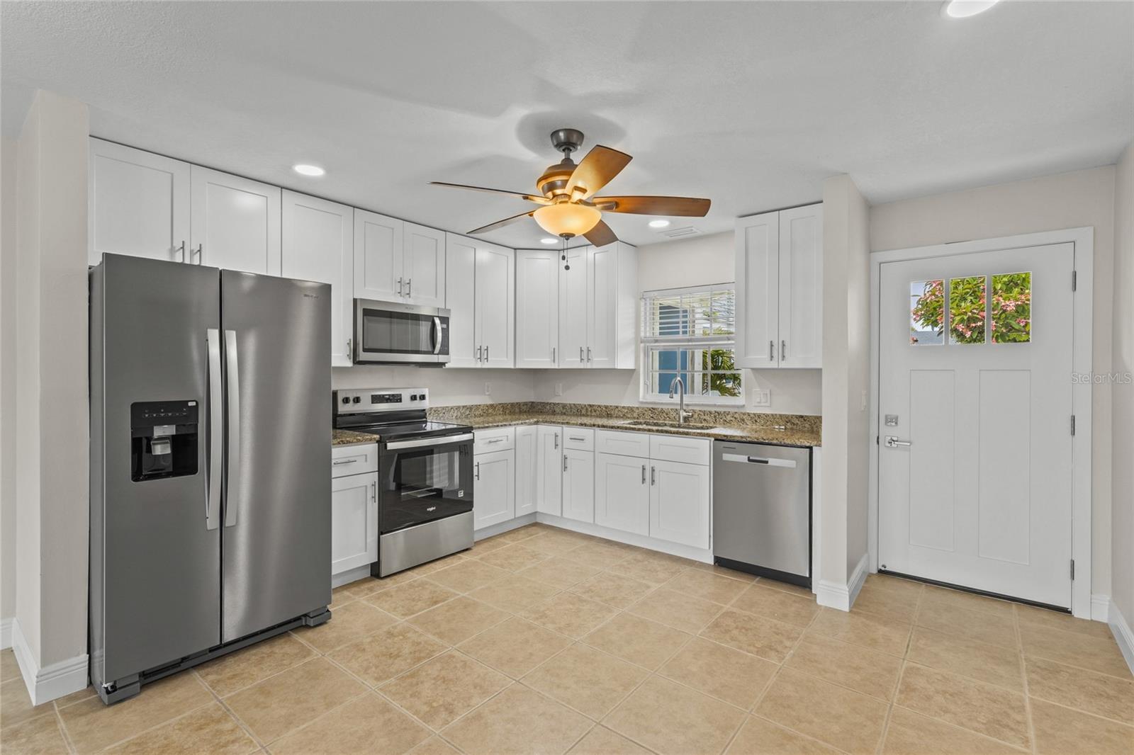 9821 HERNANDO CT, BRADENTON, FL — photo 10