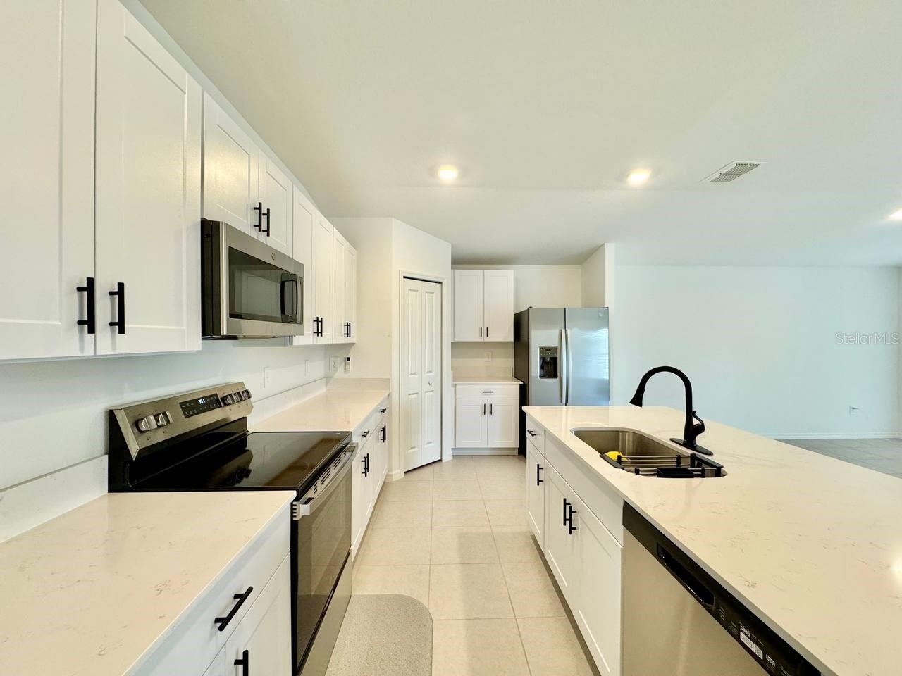 10275 PURPLE LEAF CT, RIVERVIEW, FL — photo 9