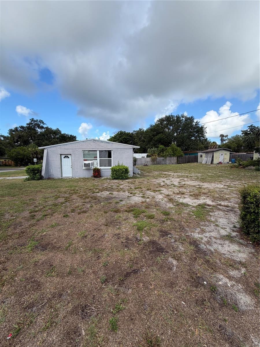 1501 STEVENSONS DR, CLEARWATER, FL — photo 3