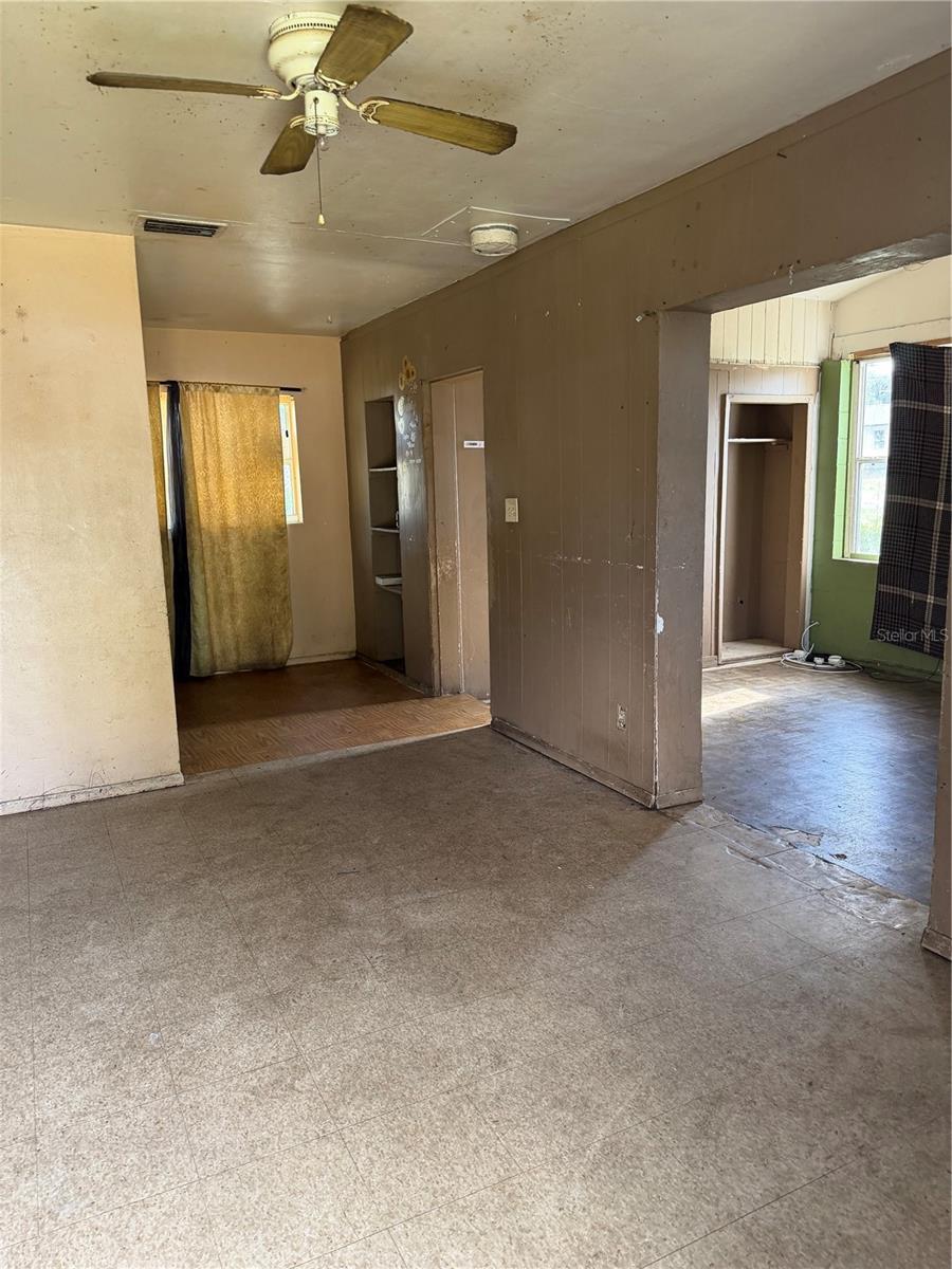 1501 STEVENSONS DR, CLEARWATER, FL — photo 4