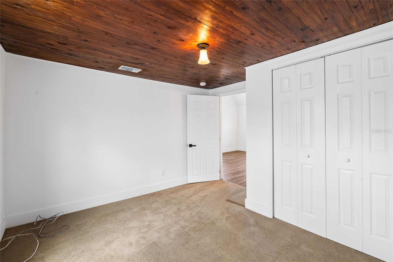 13707 PLYMOUTH ST, MADEIRA BEACH, FL — photo 11