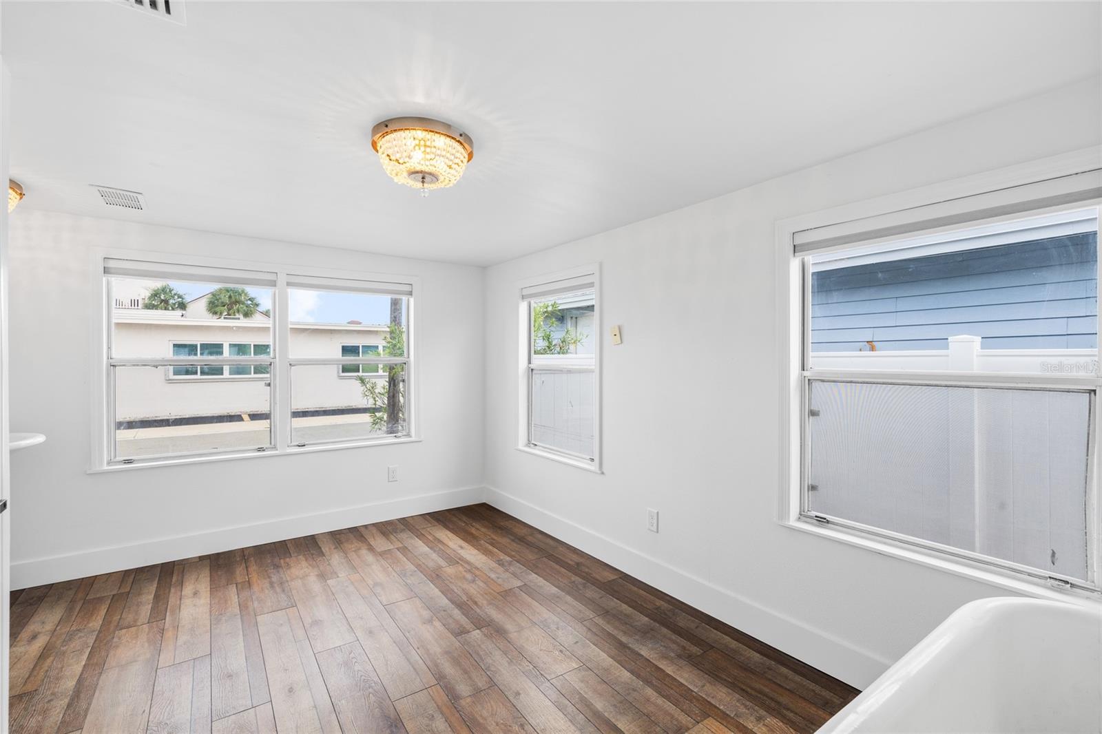 13707 PLYMOUTH ST, MADEIRA BEACH, FL — photo 15
