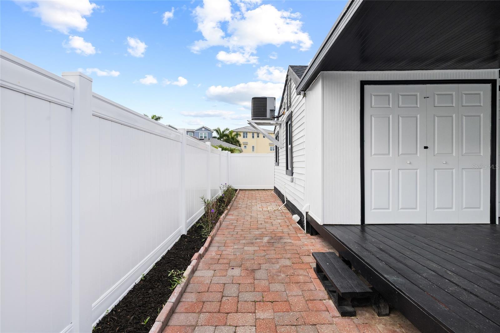 13707 PLYMOUTH ST, MADEIRA BEACH, FL — photo 22