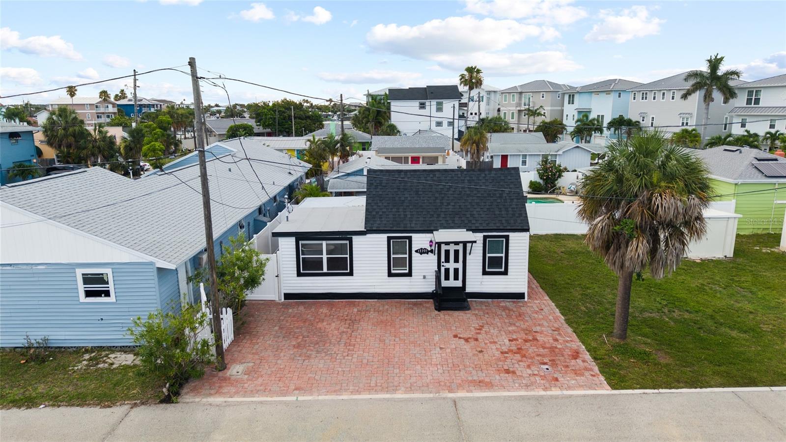 13707 PLYMOUTH ST, MADEIRA BEACH, FL — photo 25