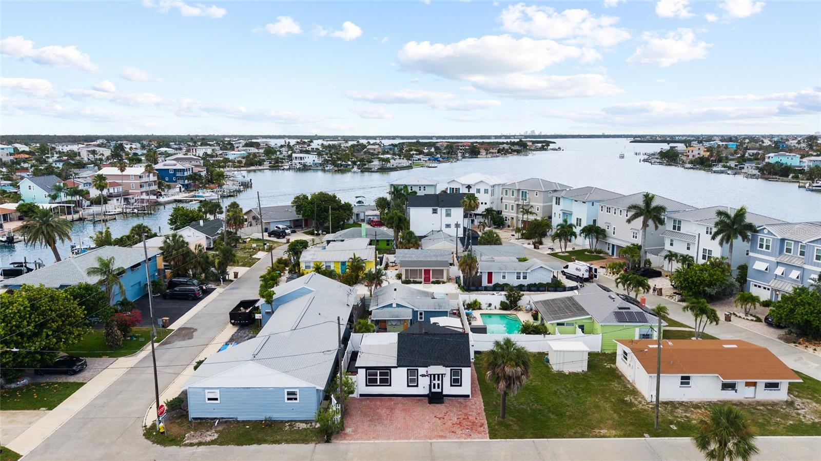 13707 PLYMOUTH ST, MADEIRA BEACH, FL — photo 27