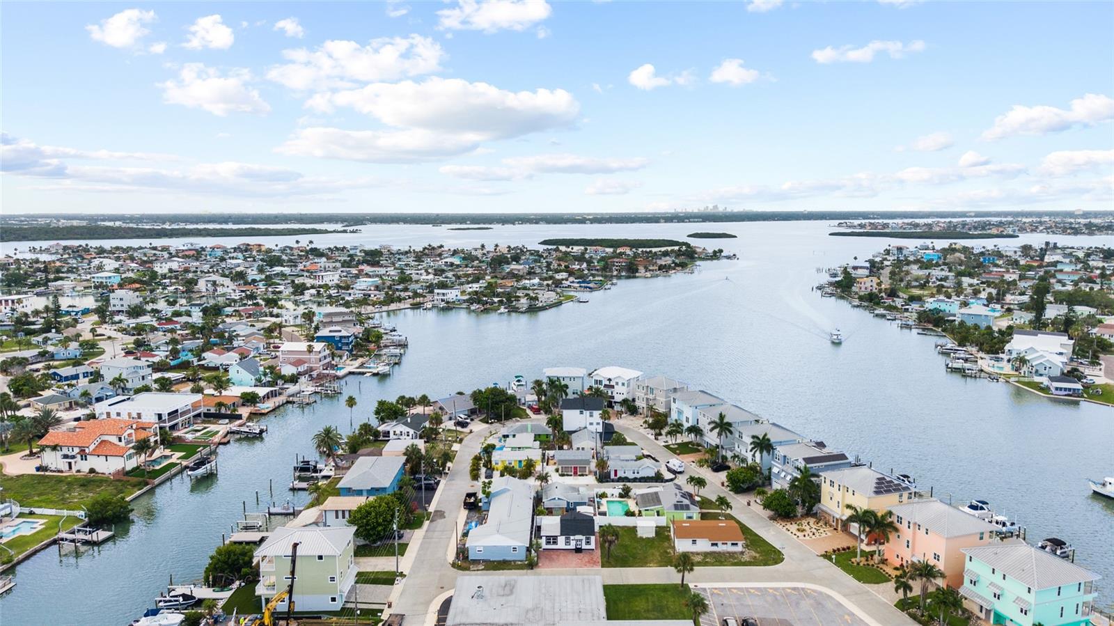 13707 PLYMOUTH ST, MADEIRA BEACH, FL — photo 29