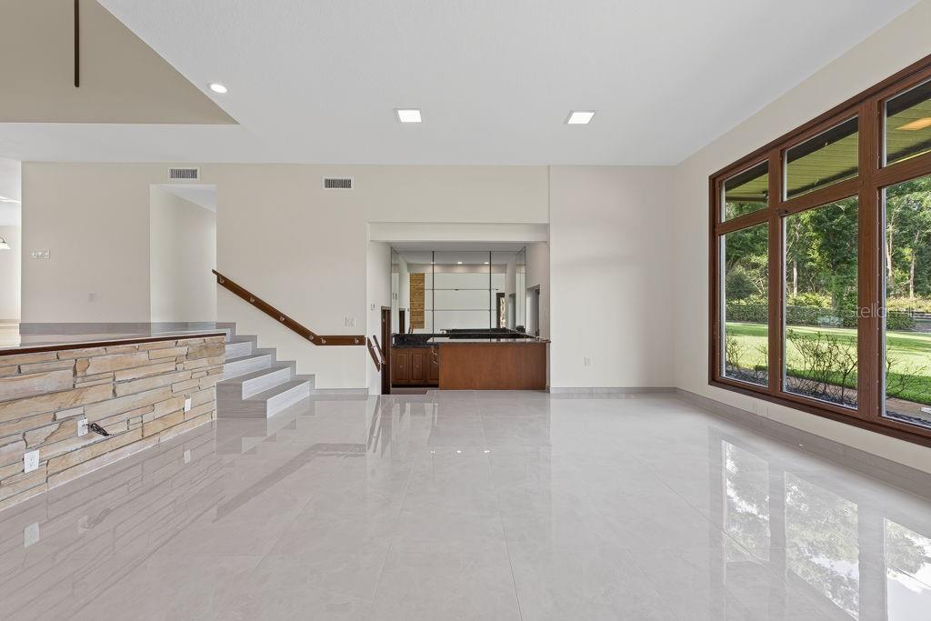 1007 LAKEWOOD DR, BRANDON, FL — photo 9