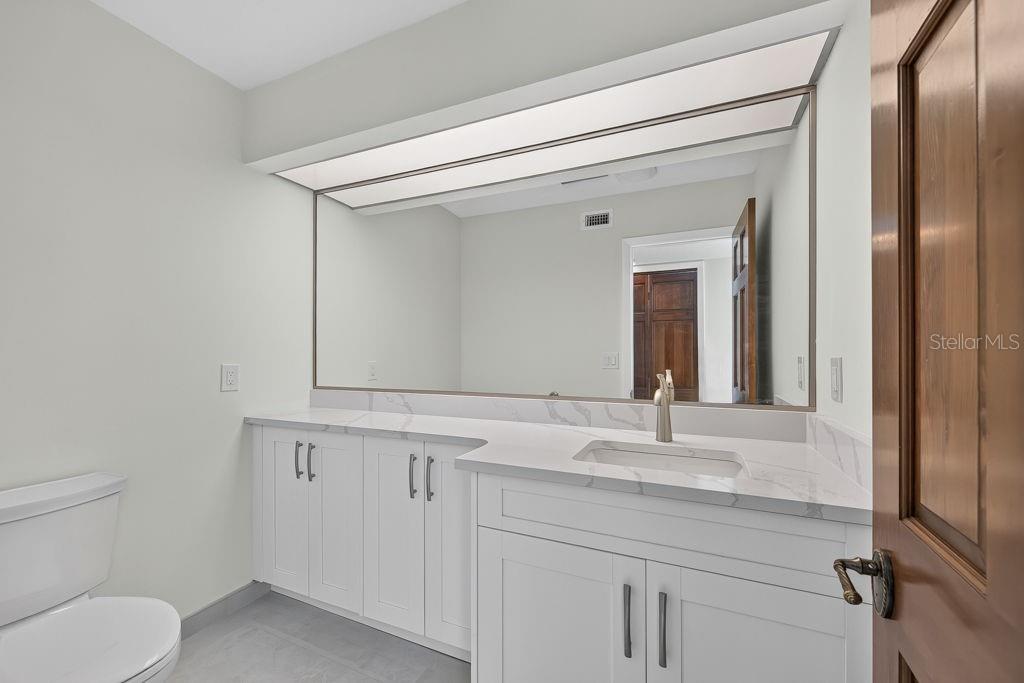 1007 LAKEWOOD DR, BRANDON, FL — photo 32