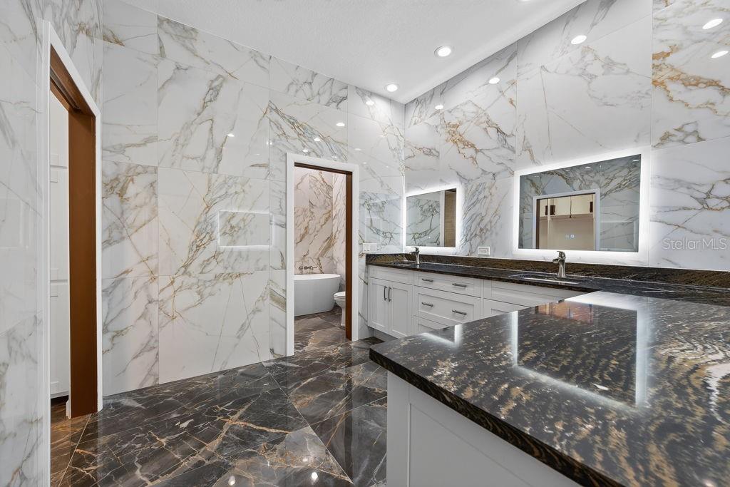 1007 LAKEWOOD DR, BRANDON, FL — photo 37