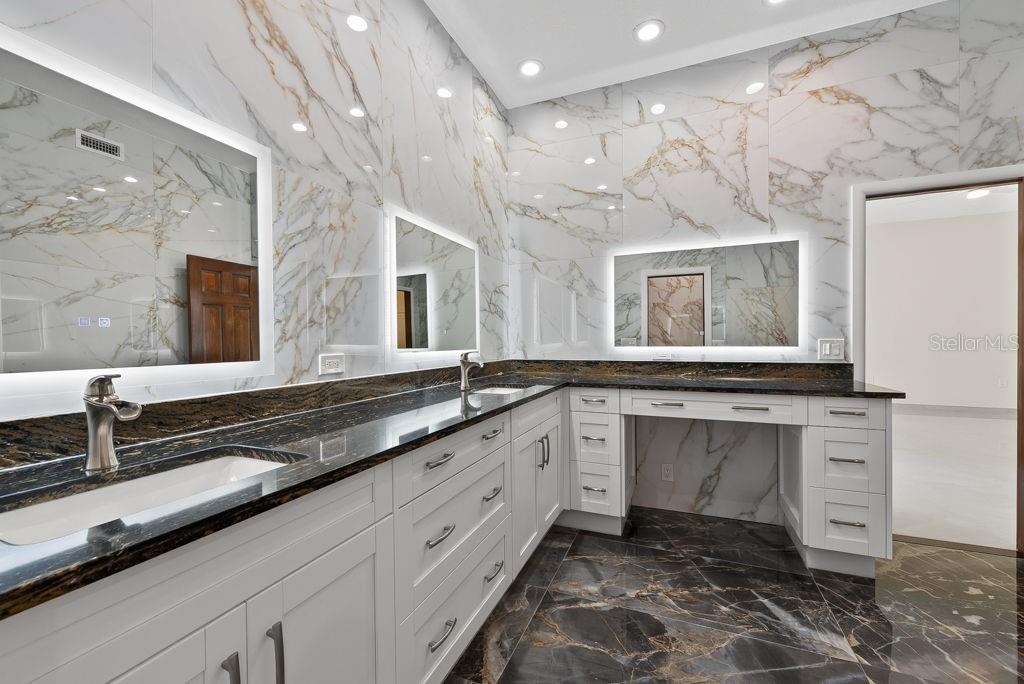 1007 LAKEWOOD DR, BRANDON, FL — photo 39