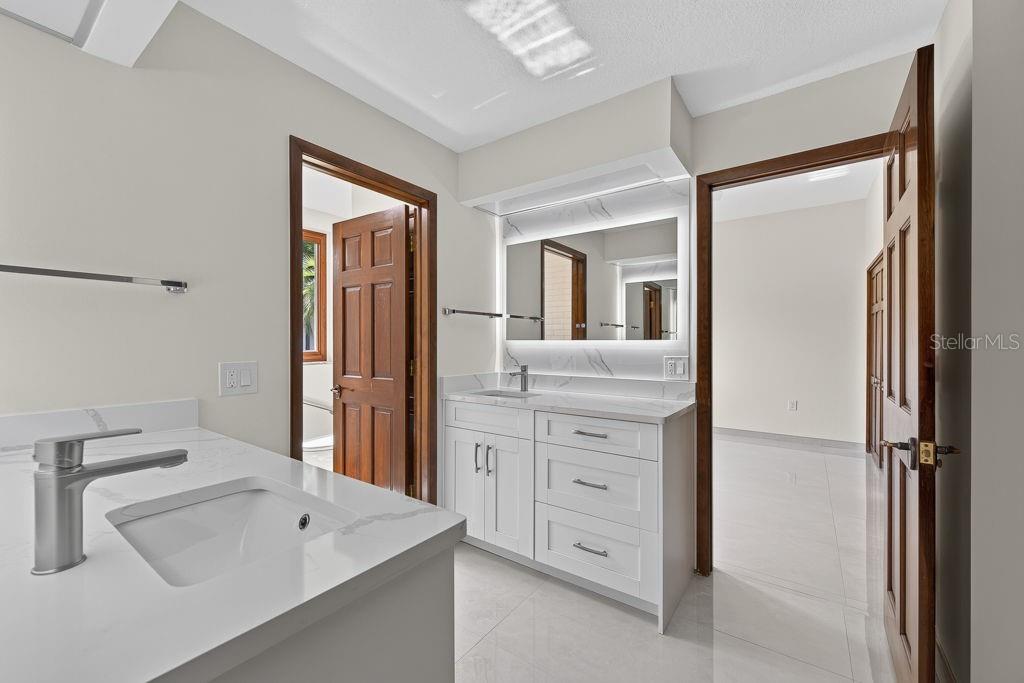 1007 LAKEWOOD DR, BRANDON, FL — photo 47