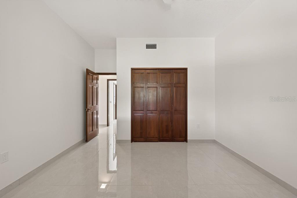 1007 LAKEWOOD DR, BRANDON, FL — photo 51
