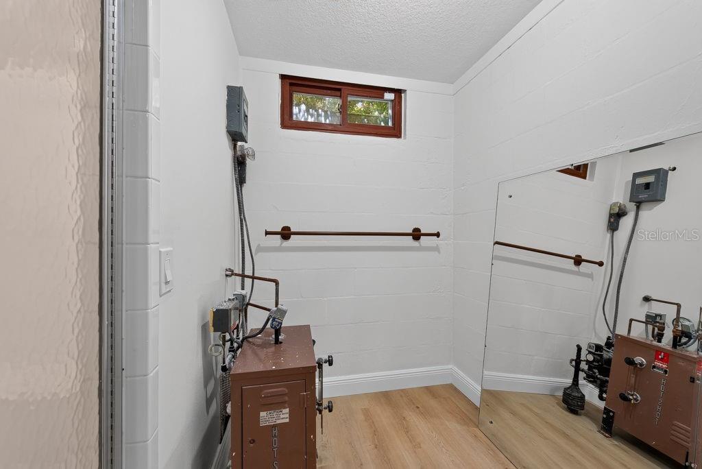 1007 LAKEWOOD DR, BRANDON, FL — photo 54