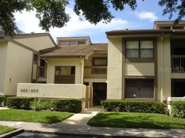 250 WOODLAKE WYNDE #250, OLDSMAR, FL