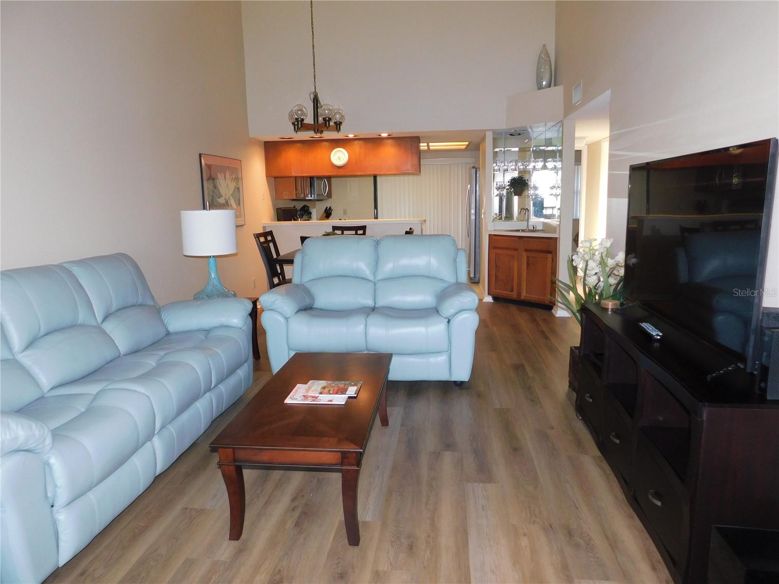 250 WOODLAKE WYNDE #250, OLDSMAR, FL — photo 2