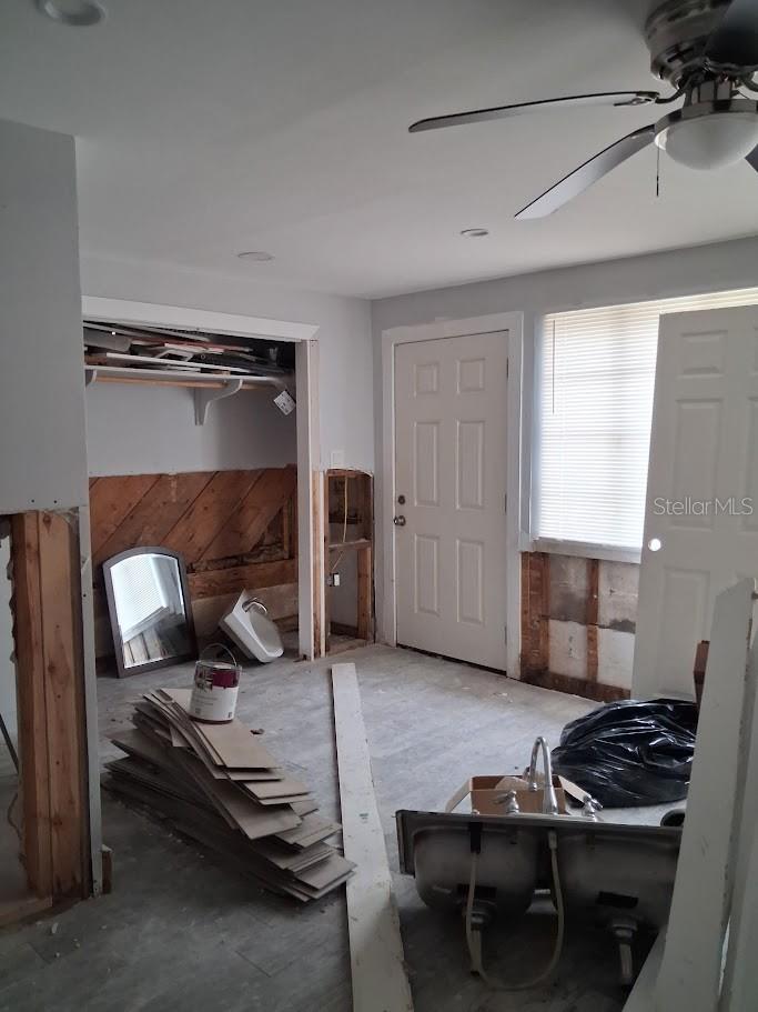 217 BANANA ST, TARPON SPRINGS, FL — photo 27