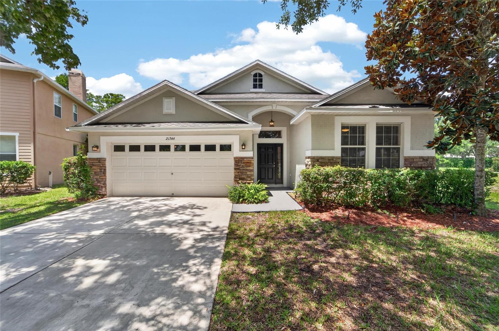 21744 WAVERLY SHORES LN, LAND O LAKES, FL