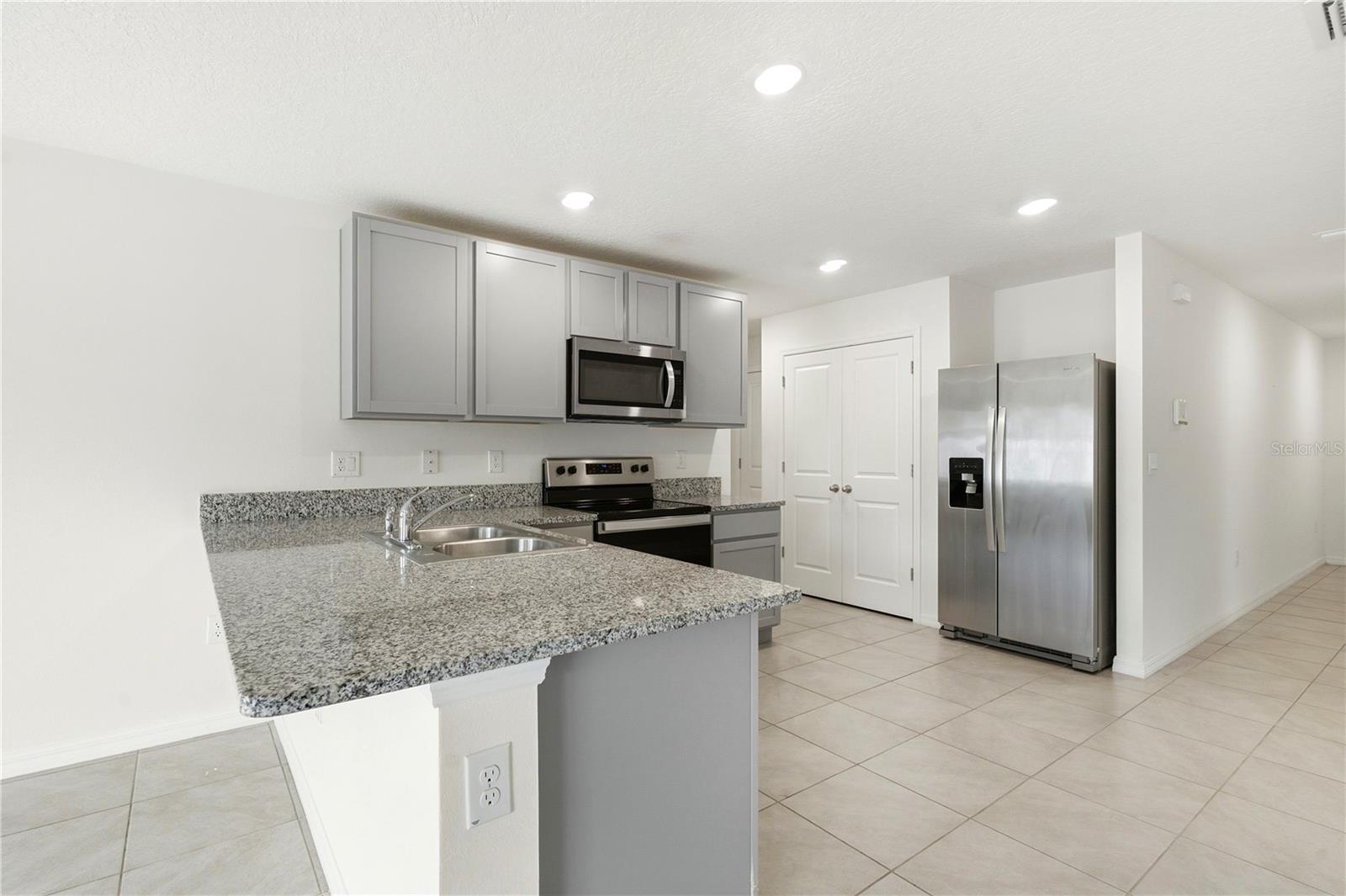 13322 GOLDEN LIME AVE, SPRING HILL, FL — photo 4