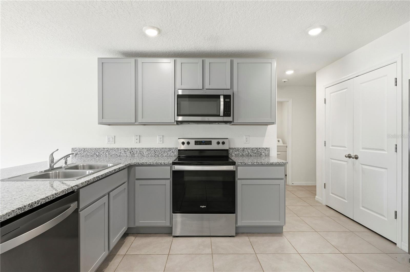 13322 GOLDEN LIME AVE, SPRING HILL, FL — photo 18
