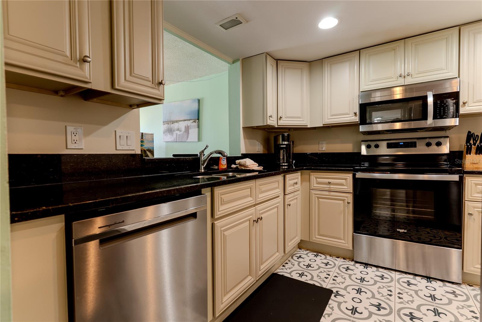 20040 GULF BLVD #402, INDIAN ROCKS BEACH, FL — photo 12