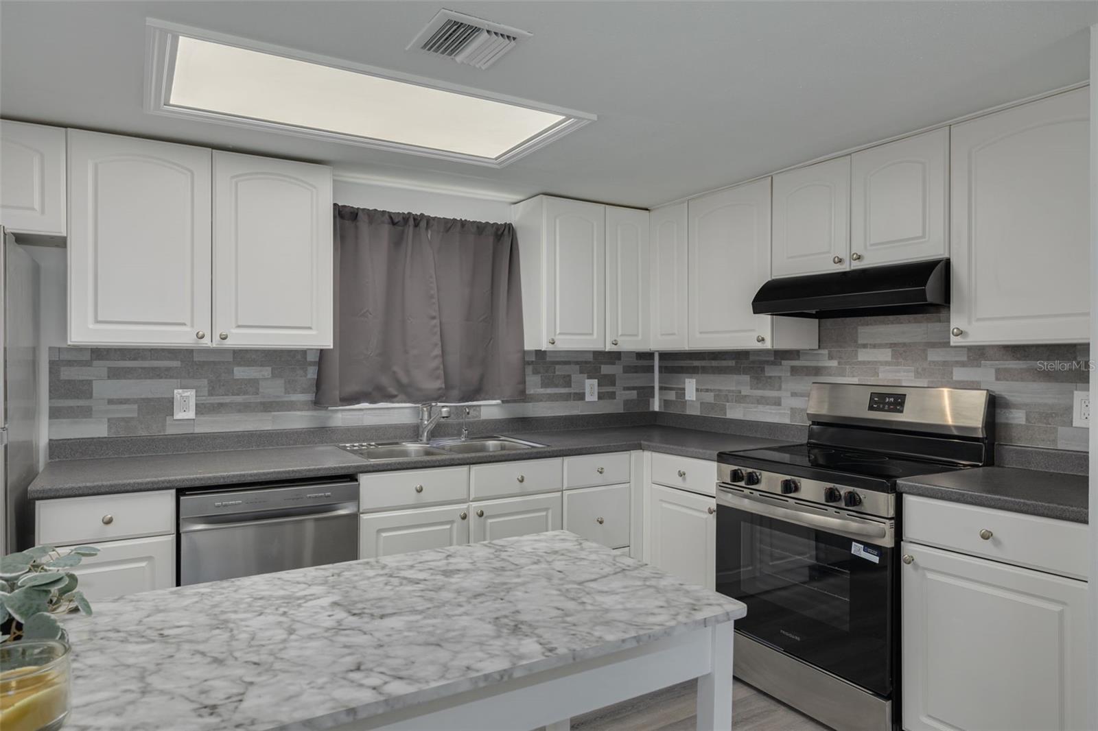 7131 DELL RD #2, NEW PORT RICHEY, FL — photo 9