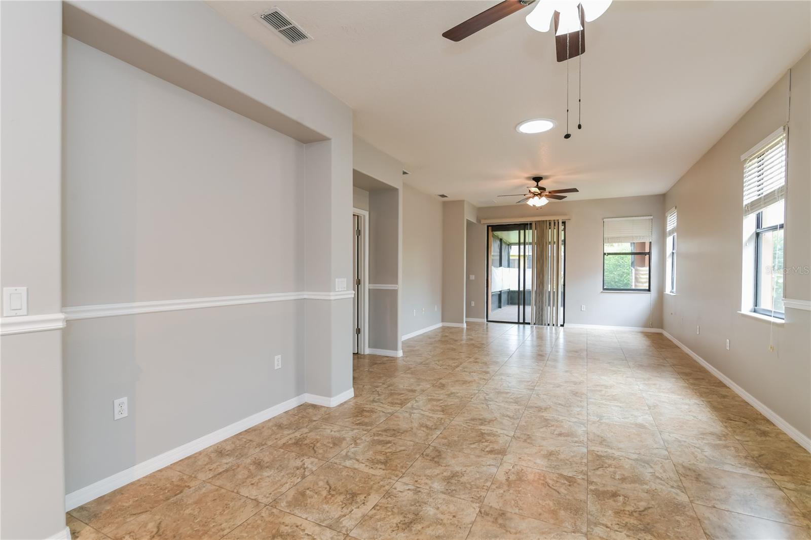 505 MILLIFIORA LN, KISSIMMEE, FL — photo 4