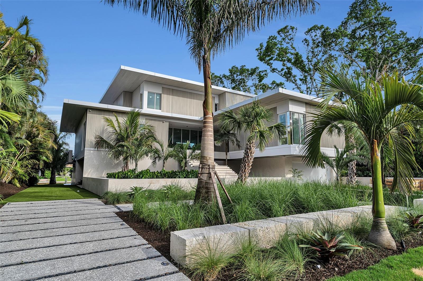 500 HARBOR COVE CIR, LONGBOAT KEY, FL — photo 7