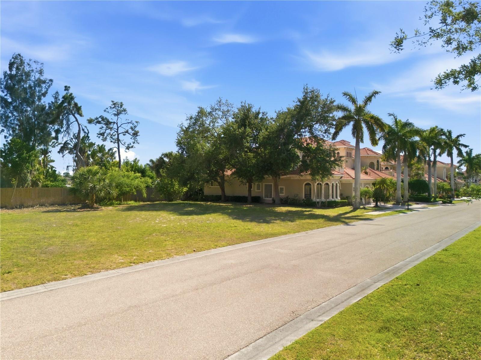 1740 ASSISI DR, SARASOTA, FL — photo 11
