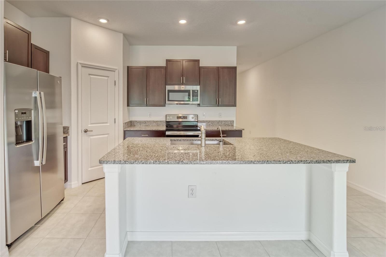 5514 BLUE AZURE DR, WIMAUMA, FL — photo 11