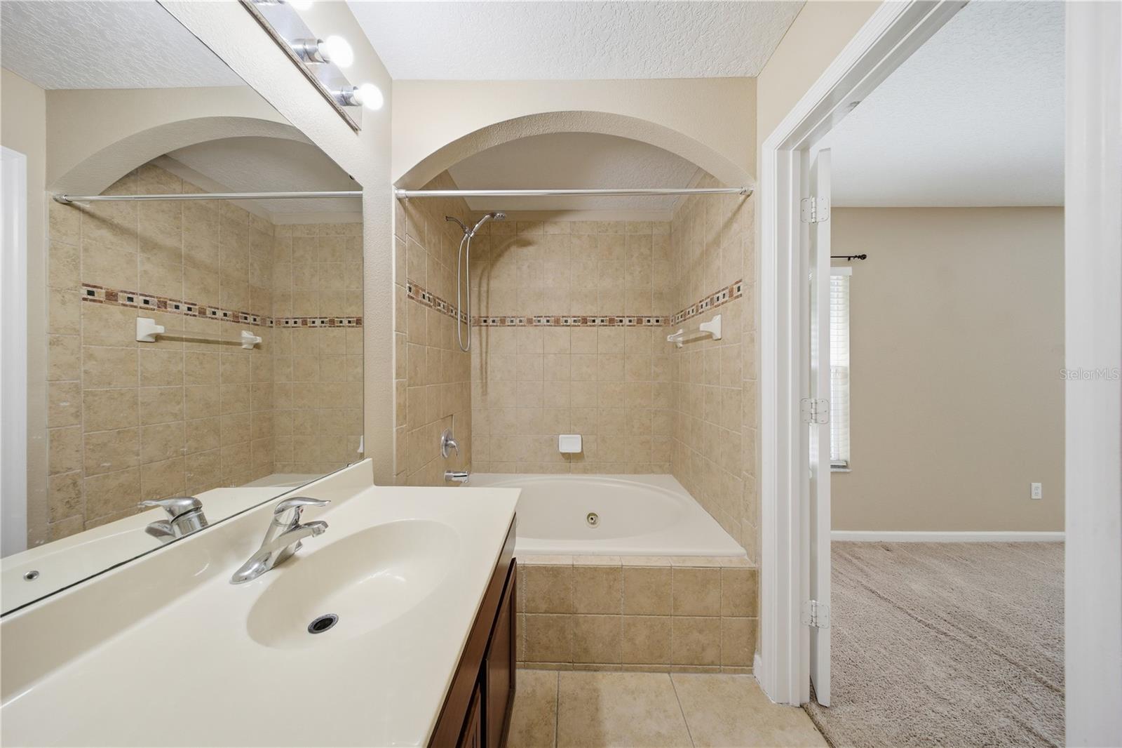 10291 PARK COMMONS DR, ORLANDO, FL — photo 19