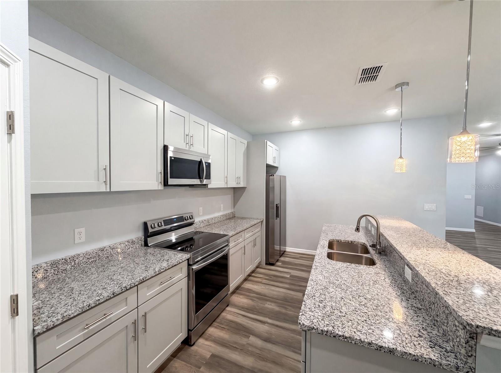 1013 W 11TH ST, SANFORD, FL — photo 3