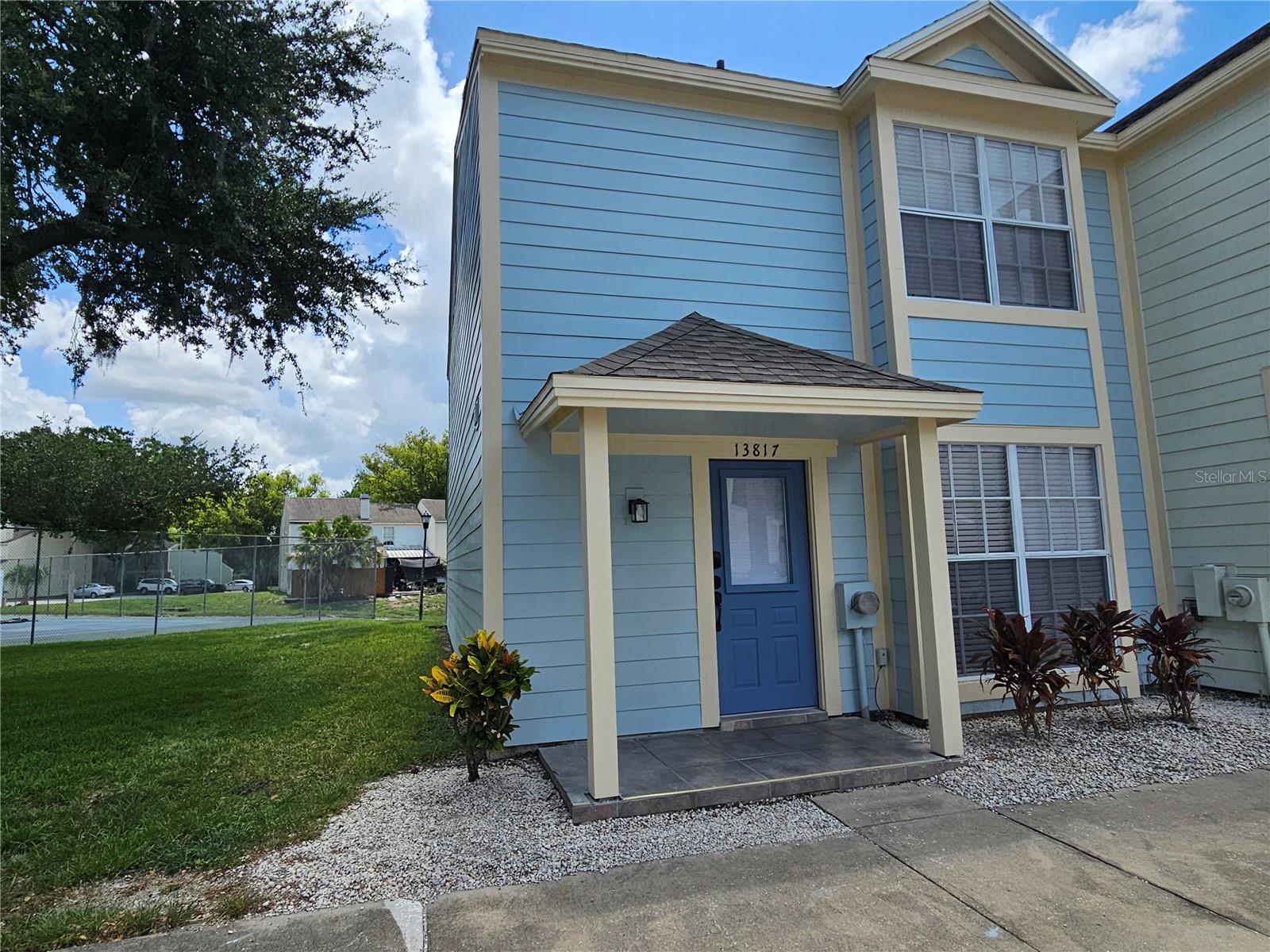 13817 STONE MILL WAY, TAMPA, FL