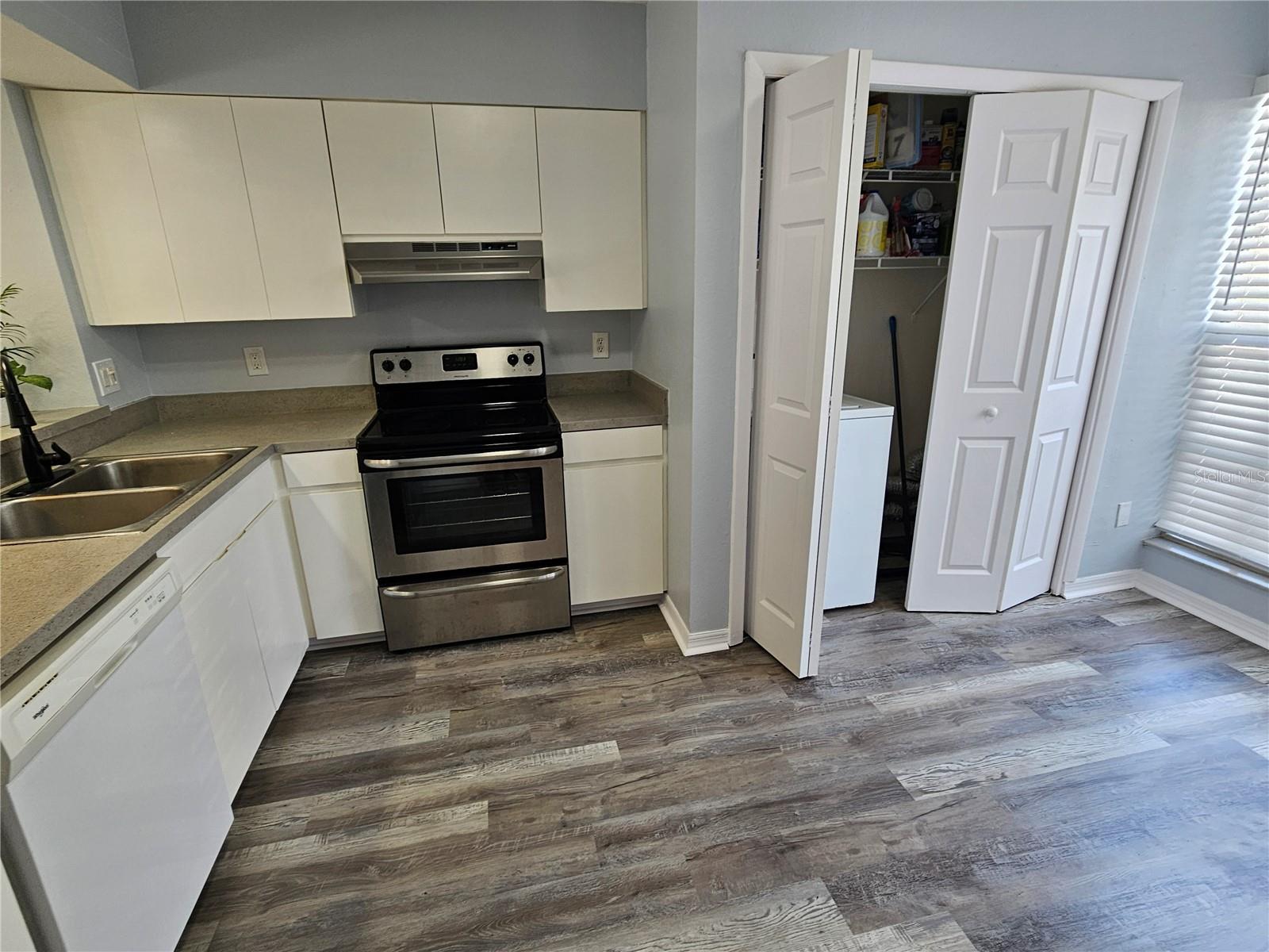 13817 STONE MILL WAY, TAMPA, FL — photo 3