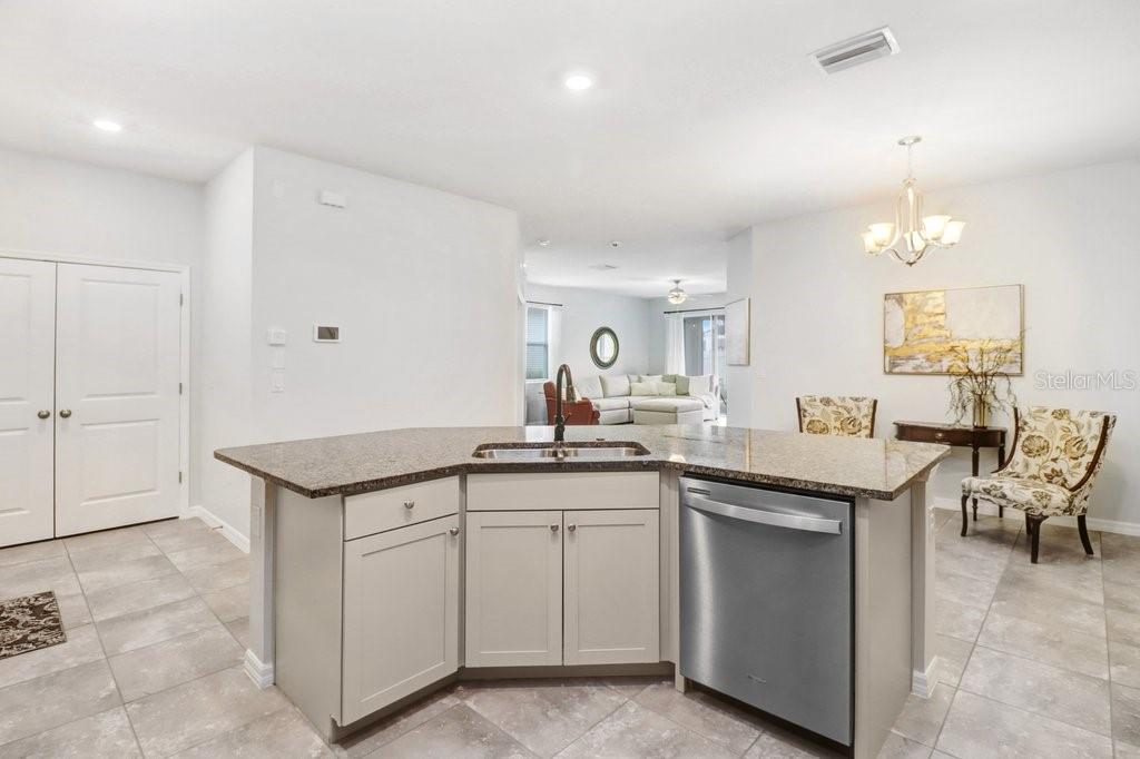 31426 MANGO FADE WAY, SAN ANTONIO, FL — photo 9