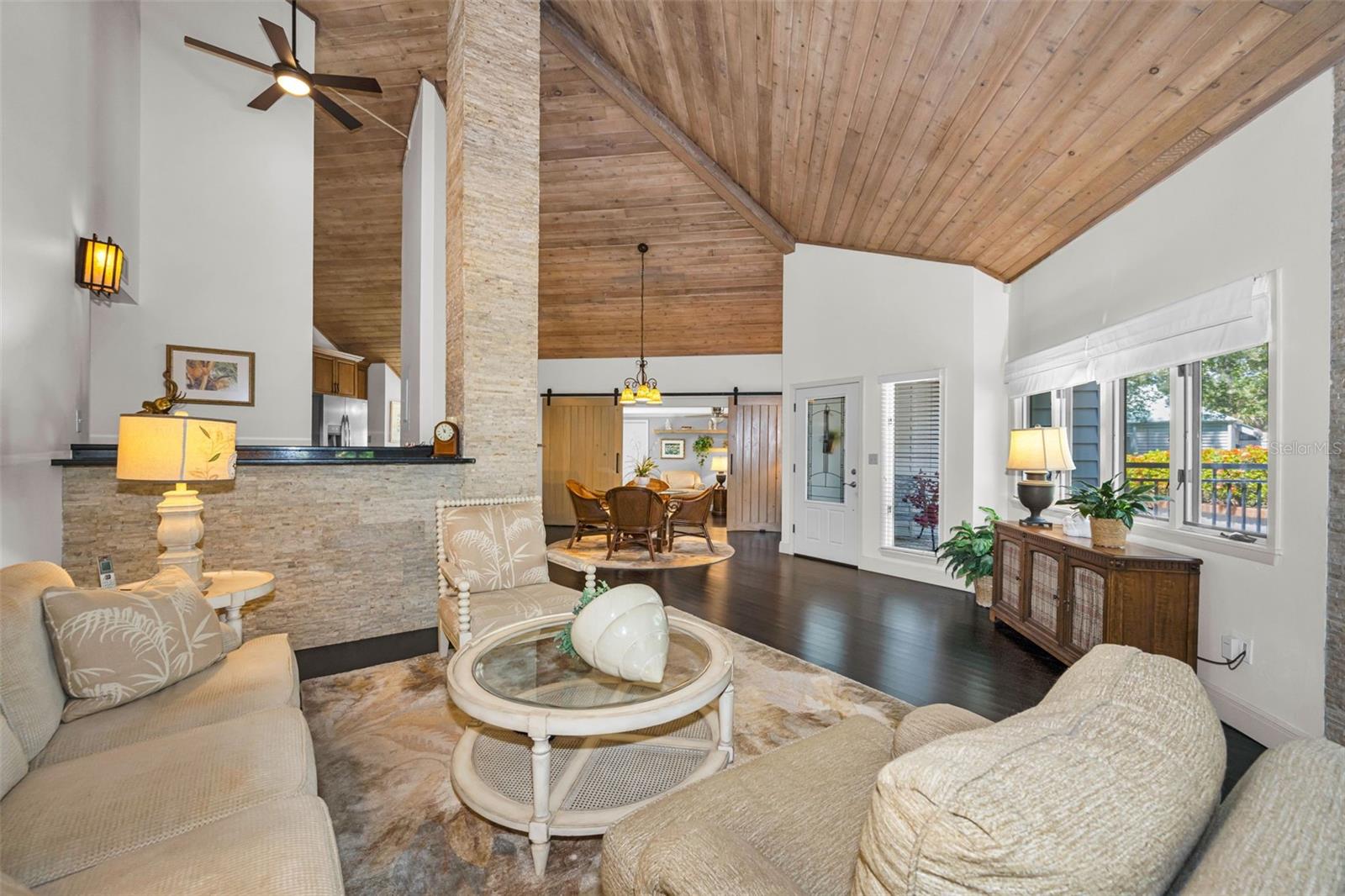 10497 LONGWOOD DR, SEMINOLE, FL — photo 13